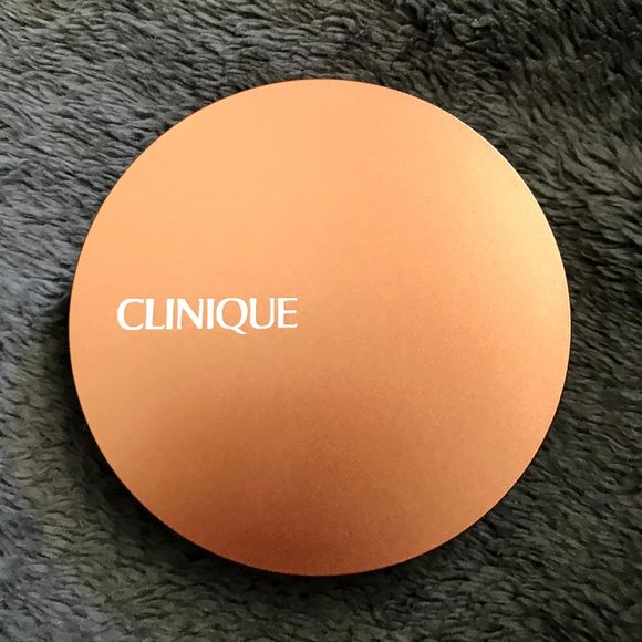 Clinique True Bronze Pressed Powder Bronzer - Picture 2 of 3